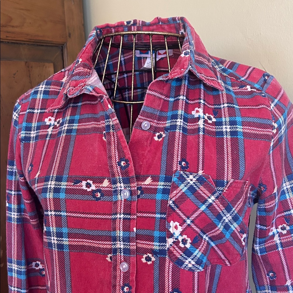 VINTAGE American Sweetheart Red and Blue Plaid Floral Button Up Shirt